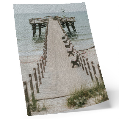 Lámina artística de alta calidad Un muelle minimalista que se adentra directamente en el mar.