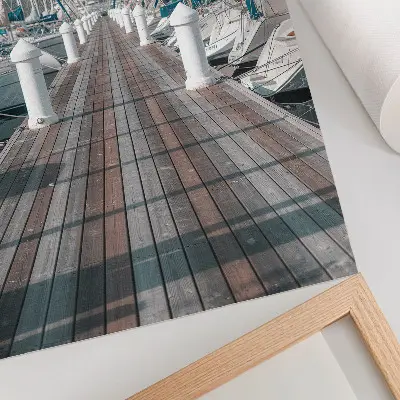 Lámina artística de alta calidad muelle de yates en puerto deportivo con cielo azul y simetría