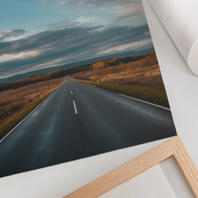 Lienzo decorativo moderno Un camino a través de la llanura otoñal bajo un cielo azul