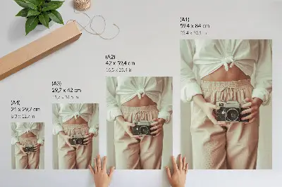 Lámina artística de persona con cámara retro diseño en tela brillante de alta calidad