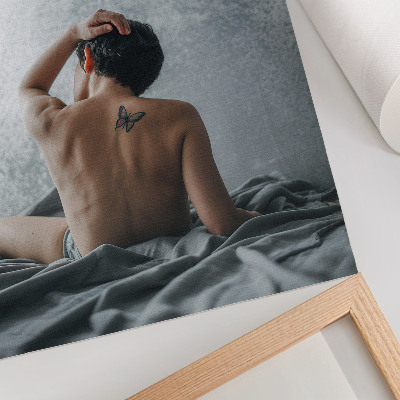 Póster con colores saturados Desnudo minimalista en tonos grises
