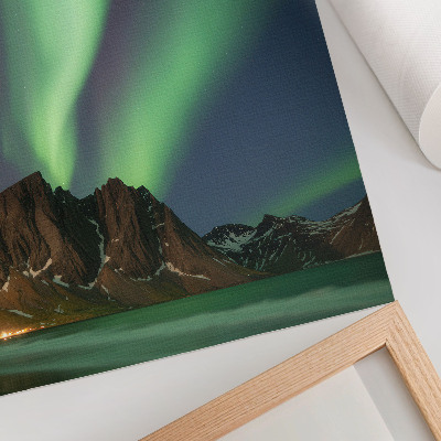 Póster con colores saturados Cielo mágico, luz verde, montañas impresionantes