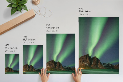 Póster con colores saturados Cielo mágico, luz verde, montañas impresionantes