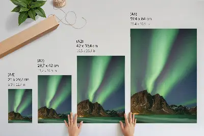 Póster de cielo mágico con luz verde y montañas impresionantes en colores saturados