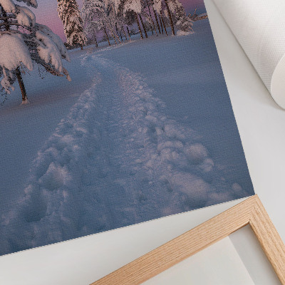 Lámina artística de alta calidad Paisaje invernal con árboles cubiertos de nieve y la luna.