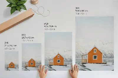 Lienzo decorativo moderno casa naranja con montañas nevadas y marco minimalista