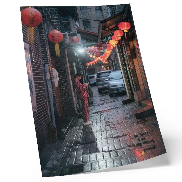 Lienzo decorativo moderno con faroles en las calles creando un ambiente nocturno