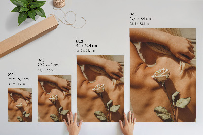 Lámina artística de alta calidad La delicadeza del cuerpo y la naturaleza en un enfoque minimalista.