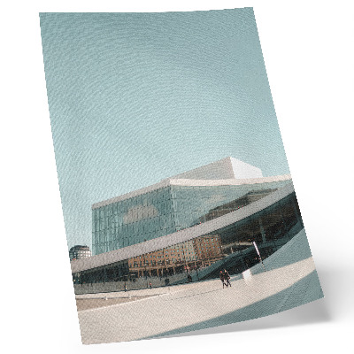 Póster con colores saturados Arquitectura de vidrio en un entorno minimalista.