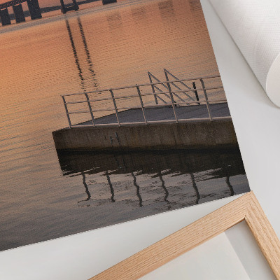 Lienzo decorativo moderno puente al atardecer con estilo minimalista en tonos cálidos