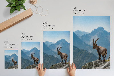 Póster Capricornio con las montañas como telón de fondo, armonía pacífica de la naturaleza.