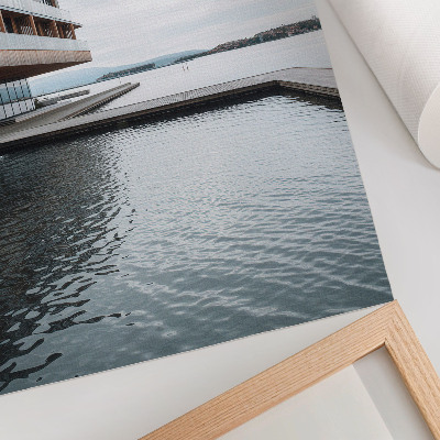 Lienzo decorativo moderno Edificio moderno junto al agua, minimalismo, madera, vidrio.