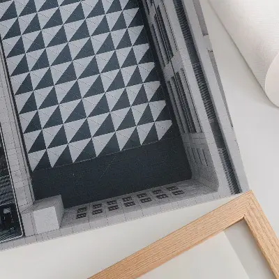 Lámina artística de arquitectura futurista con elegantes patrones geométricos