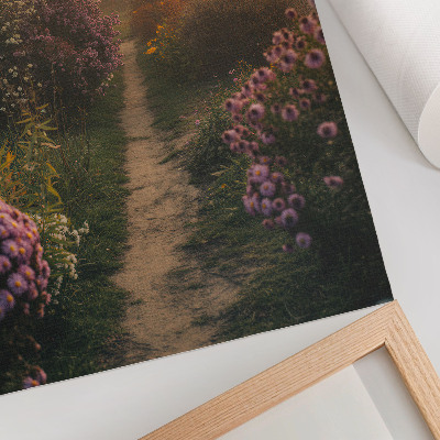 Póster con colores saturados Encantadoras flores en el sendero del jardín, niebla matutina
