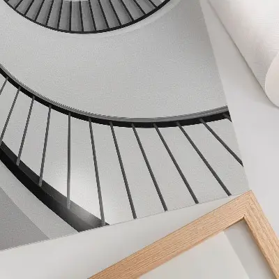 Póster de escalera de caracol con colores saturados de geometría fascinante y elegancia