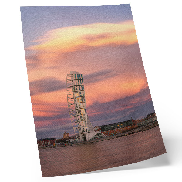 Lámina artística de alta calidad Torre moderna, puesta de sol sobre cielo pastel