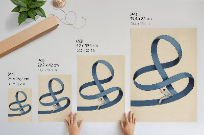 Póster Cinta azul sobre fondo beige figura dinámica