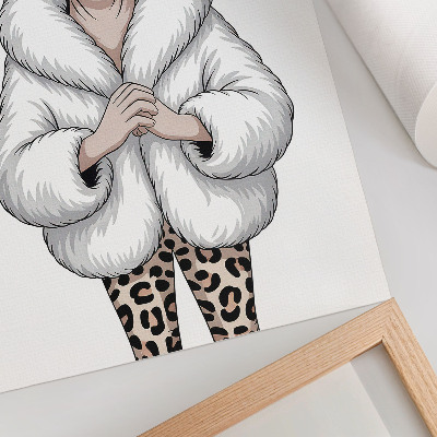 Póster Gato con abrigo de piel y pantalones con estampado de leopardo.