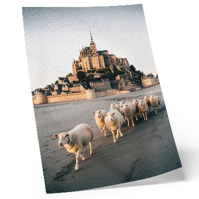 Póster castillo en una colina con ovejas y arena en un ambiente tranquilo