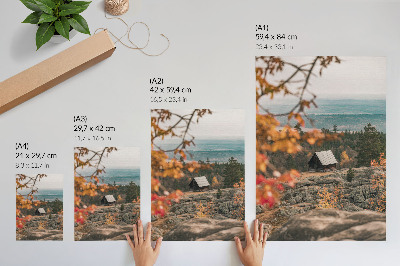Lienzo decorativo moderno Una casa sobre una roca entre árboles, otoño, naturaleza apacible