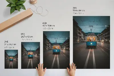 Póster de luces nocturnas de tranvía en la ciudad diseño con estilo retro