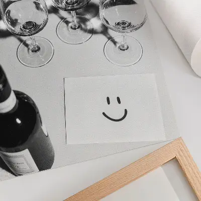 Póster con diseño de elegancia chic en contrastes blanco y negro