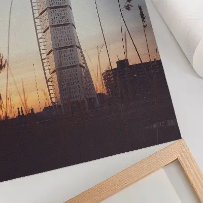 Lienzo decorativo moderno rascacielos al atardecer con arquitectura moderna