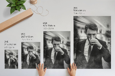 Póster Un retrato en blanco y negro lleno de elegancia.
