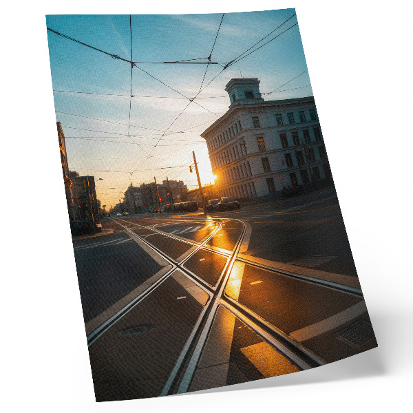 Póster La puesta de sol sobre la ciudad con su arquitectura