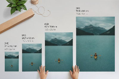 Póster con colores saturados Lago turquesa, kayakista, montañas, armonía pacífica
