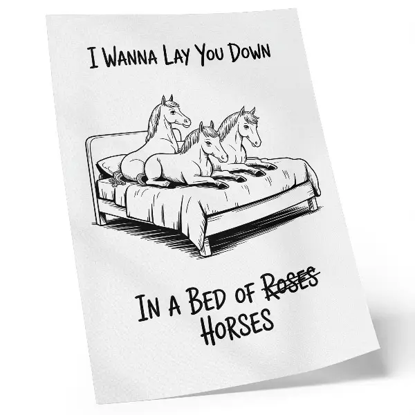 Lámina artística de alta calidad con ilustraciones humorísticas de animales formados por texto en blanco y negro