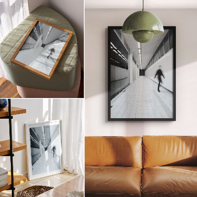 Póster con colores saturados Pasillo moderno en tonos blancos y grises.