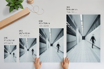 Póster con colores saturados Pasillo moderno en tonos blancos y grises.