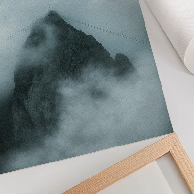 Póster con colores saturados Montaña monocromática, atmósfera mística, paz