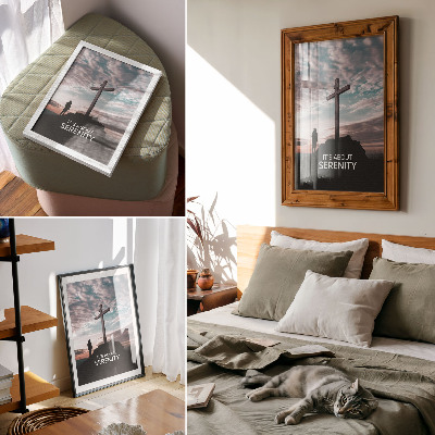 Lienzo decorativo moderno Una cruz contra el cielo al atardecer.
