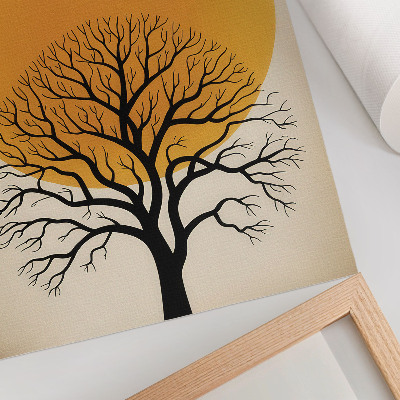 Póster con colores saturados Un árbol sobre el fondo de un gran círculo en tonos cálidos.