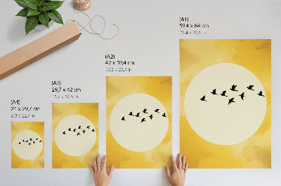 Póster Pájaros contra un círculo en un espacio amarillo