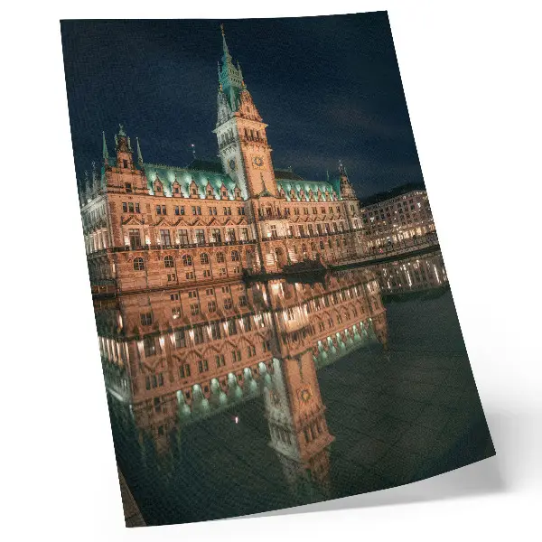 Póster de arquitectura clásica con colores saturados al atardecer