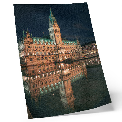 Póster de arquitectura clásica con colores saturados al atardecer