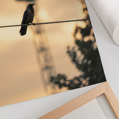 Póster con colores saturados Pájaro en un alambre, cielo vespertino, fondo delicado