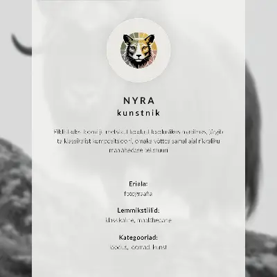 Póster de renos majestuosos con diseño de alto contraste en blanco y negro y colores saturados