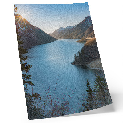 Póster Majestuosas montañas, lago, sol, armonía de la naturaleza.