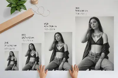 Lámina artística de alta calidad retrato monocromático con estilo minimalista