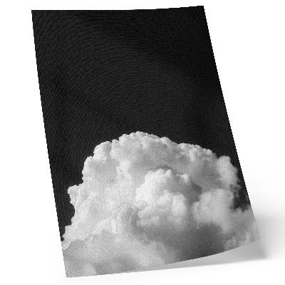 Póster con colores saturados Nubes sobre un fondo negro sin detalles innecesarios