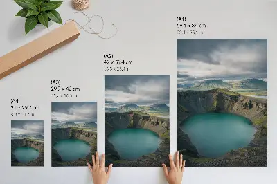 Lienzo decorativo moderno paisaje de lago turquesa con montañas y nubes