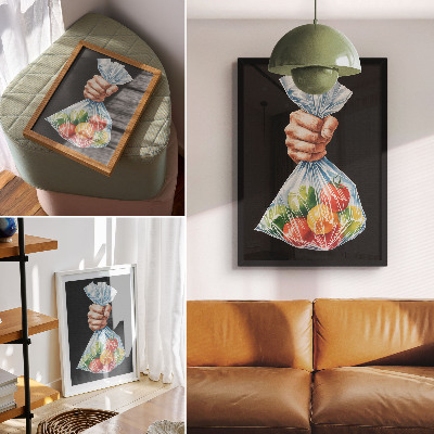 Póster con colores saturados Una mano con una bolsa de plástico llena de fruta de colores.