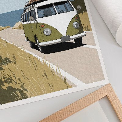 Póster Furgoneta de estilo retro en la carretera costera.