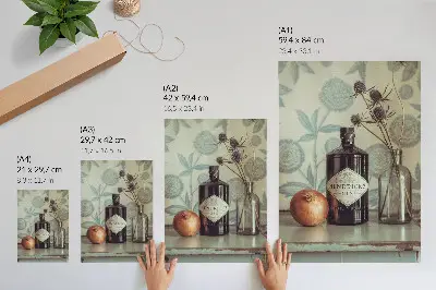 Lámina artística de alta calidad con estampado floral de una botella