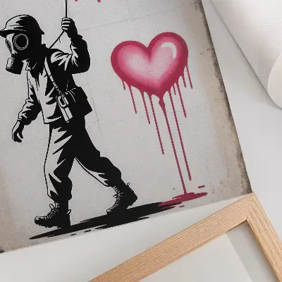 Póster arte callejero con contraste de corazones y figuras