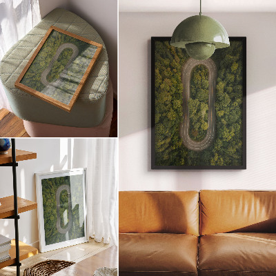 Lienzo decorativo moderno Un camino estrecho y sinuoso a través del bosque verde.